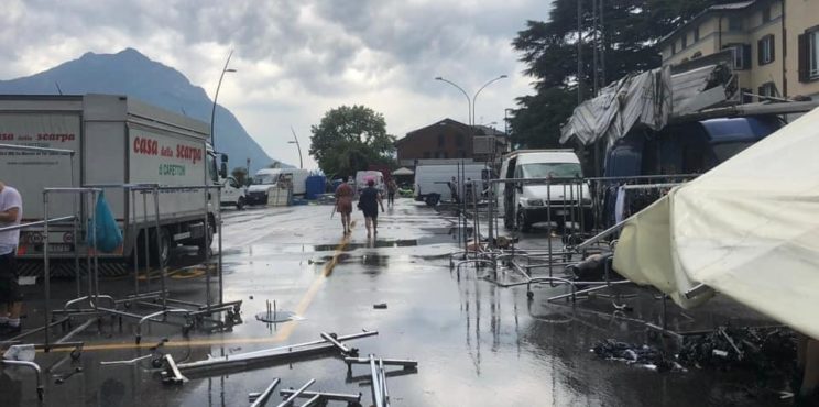 Maltempo nell’alto Sebino, gazebo del mercato distrutti